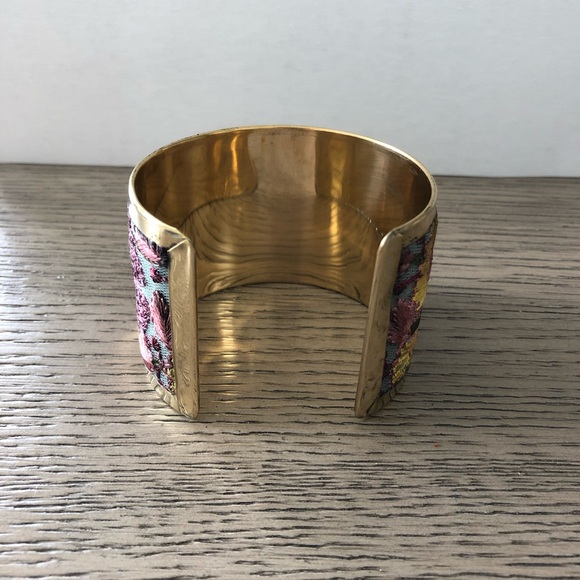 New ZAD Floral Embroidered Teardrop Earrings and Bracelet Set - Pink and Gold - Picture 6 of 7